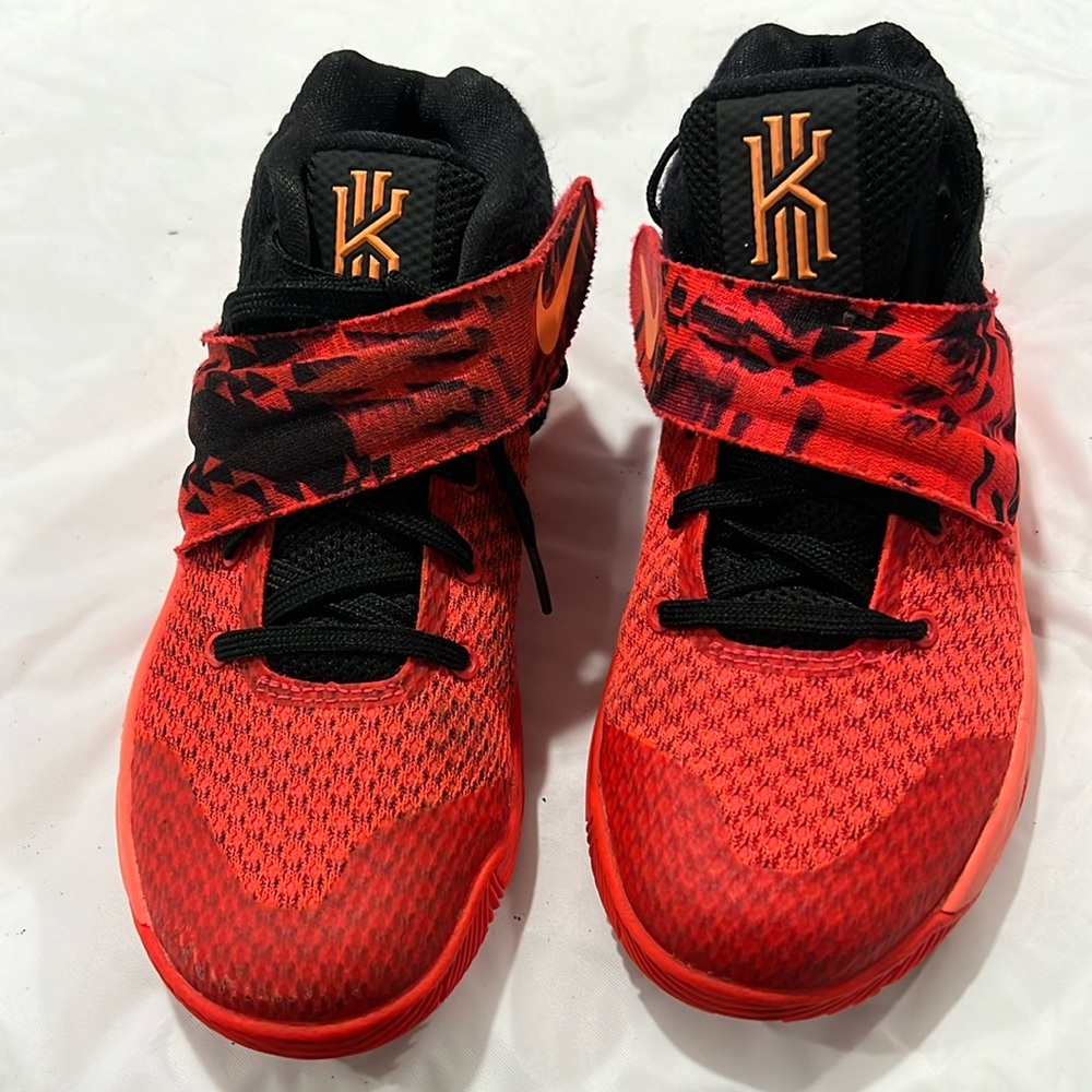 Nike Kyrie 2 Inferno size 13c preowned Like but *ink mark on sole